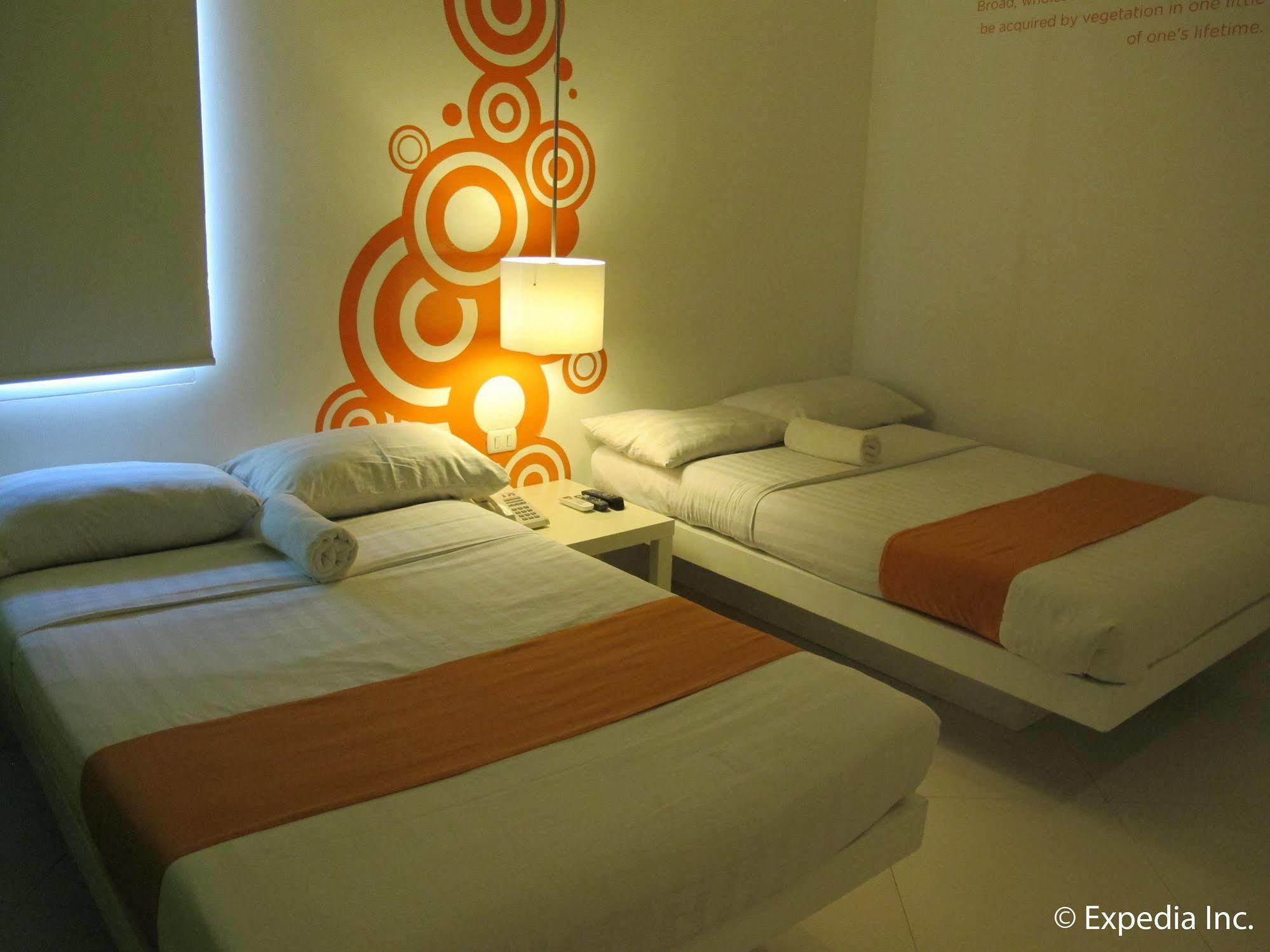 Islands Stay Hotels - Uptown Cebu Kültér fotó
